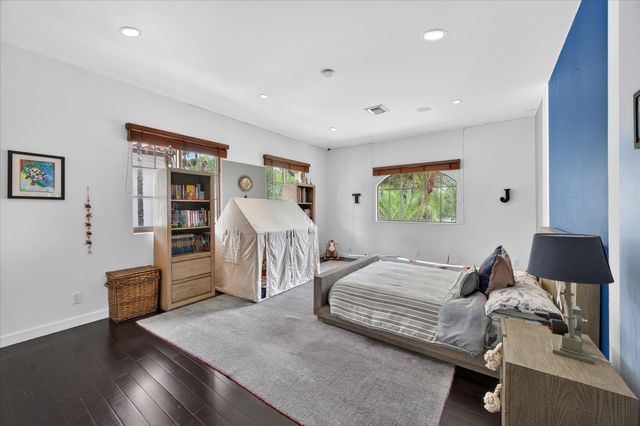 2740 NE 17th Street, Fort Lauderdale, FL 33305