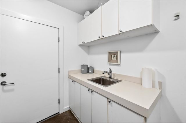 2740 NE 17th Street, Fort Lauderdale, FL 33305