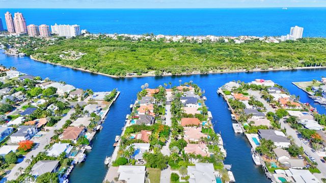 2740 NE 17th Street, Fort Lauderdale, FL 33305