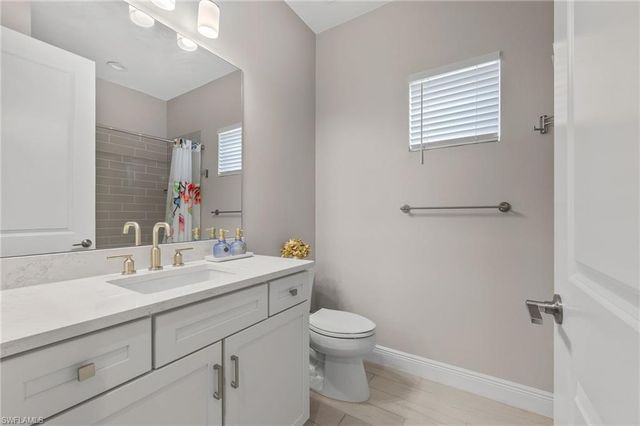 4564 Centaurus CIR, Naples, FL 34120