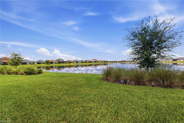 4564 Centaurus CIR, Naples, FL 34120