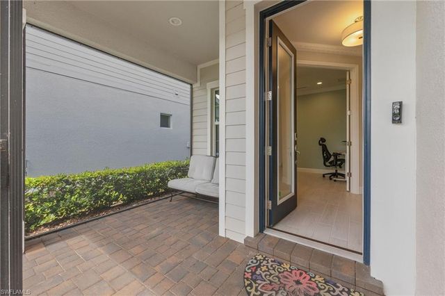 4564 Centaurus CIR, Naples, FL 34120
