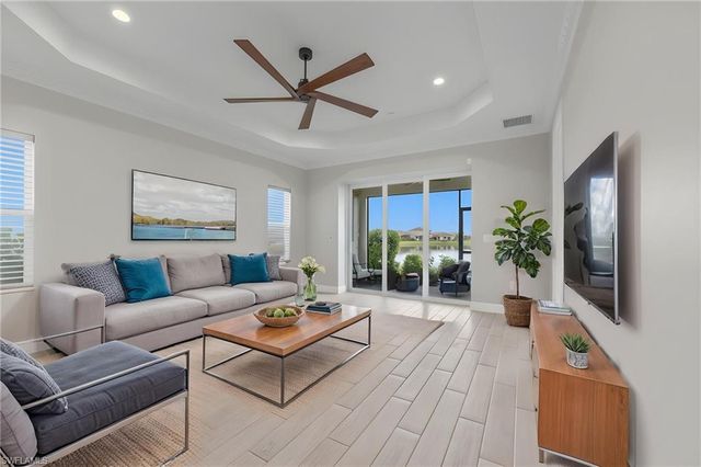 4564 Centaurus CIR, Naples, FL 34120