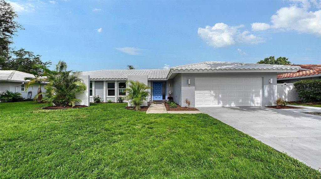 2852 CAPTIVA DRIVE, Sarasota, FL 34231