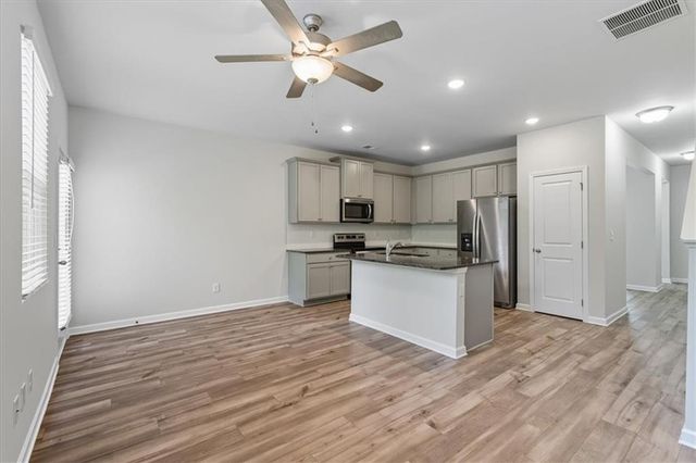 2832 Saratoga Lake View, Decatur, GA 30034