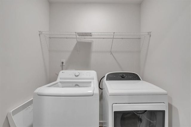 2832 Saratoga Lake View, Decatur, GA 30034