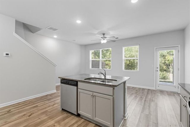 2832 Saratoga Lake View, Decatur, GA 30034