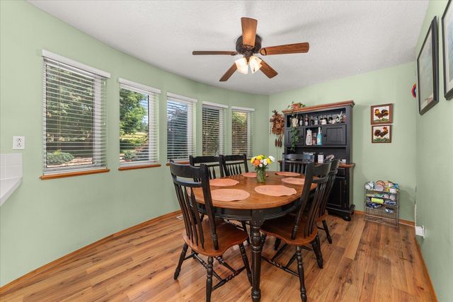 4002 S Long Ln, Greenacres, WA 99016