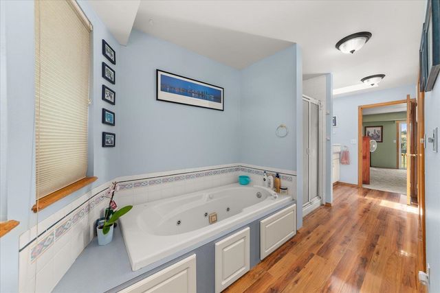 4002 S Long Ln, Greenacres, WA 99016