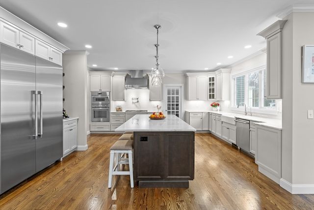 14 Charles St, North Reading, MA 01864