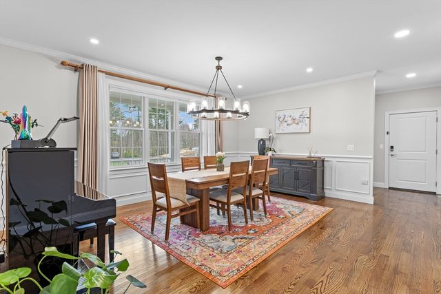 14 Charles St, North Reading, MA 01864