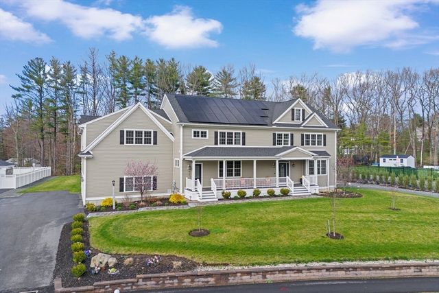 14 Charles St, North Reading, MA 01864