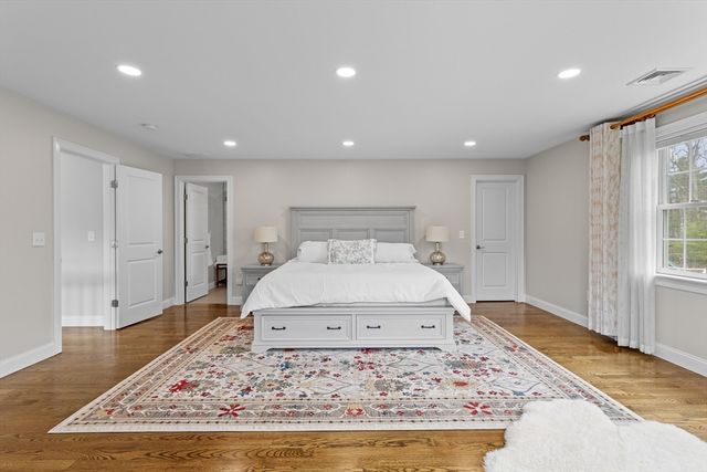 14 Charles St, North Reading, MA 01864