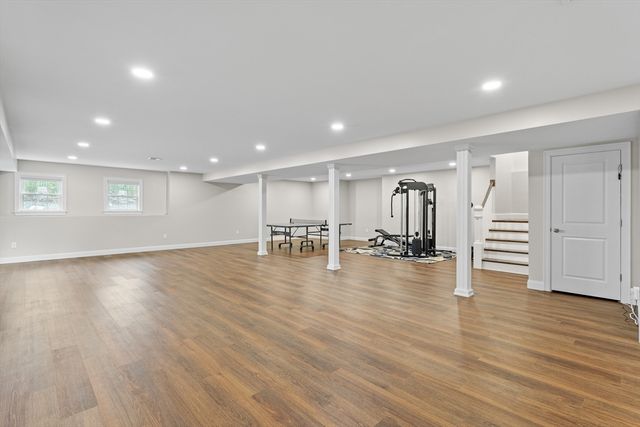 14 Charles St, North Reading, MA 01864