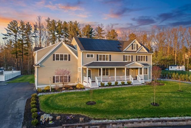 14 Charles St, North Reading, MA 01864