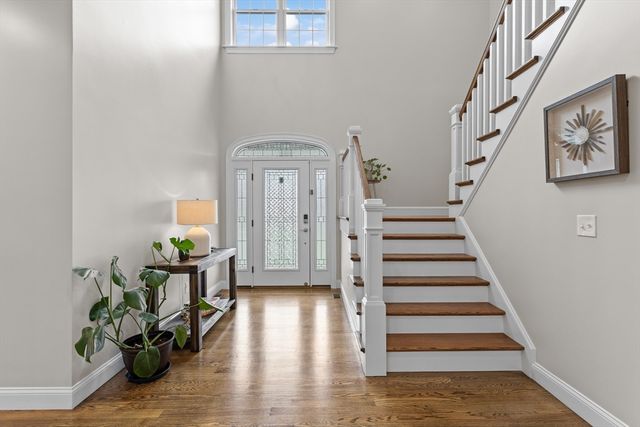 14 Charles St, North Reading, MA 01864