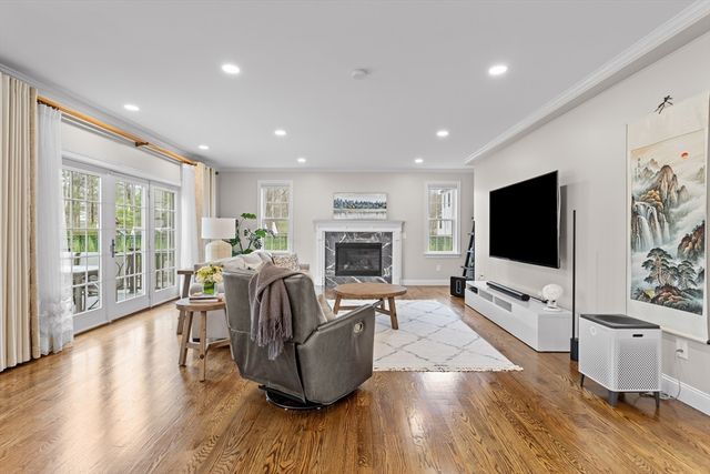 14 Charles St, North Reading, MA 01864