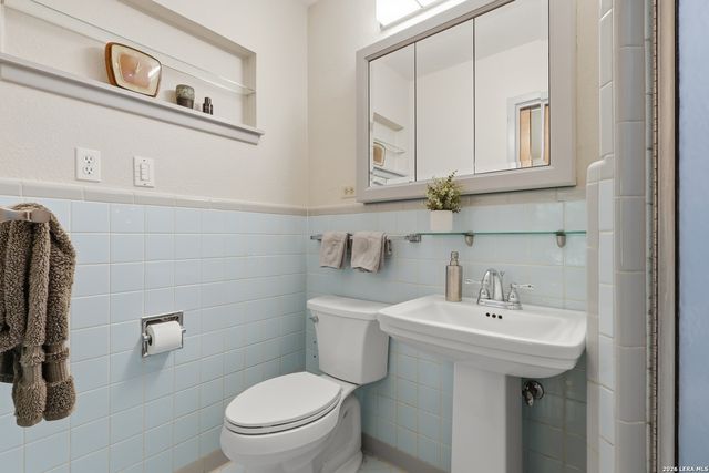 246 W GLENVIEW DR, San Antonio, TX 78228