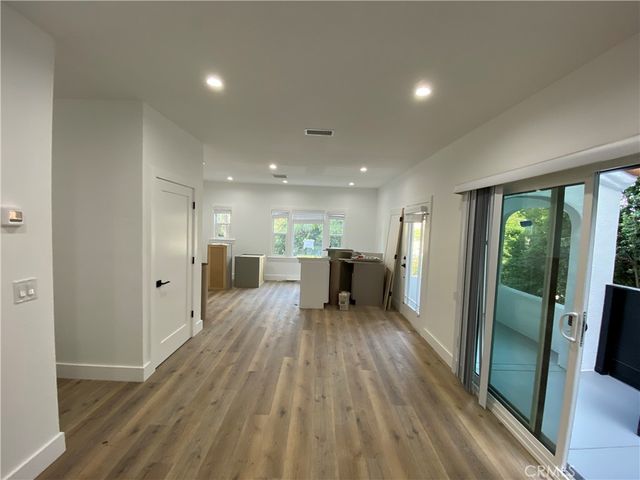 3106 W Berkeley Avenue, Los Angeles, CA 90026