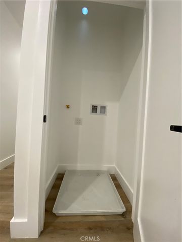 3106 W Berkeley Avenue, Los Angeles, CA 90026