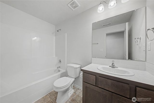 1118 W Sequoia Road, Moses Lake, WA 98837