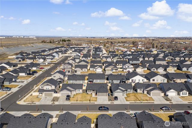 1118 W Sequoia Road, Moses Lake, WA 98837