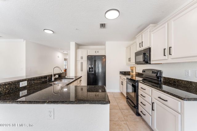 200 LAGUNA VILLAS Boulevard C32, Jacksonville Beach, FL 32250