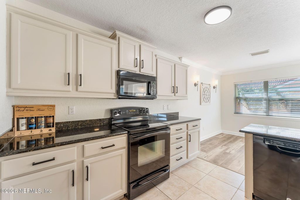 200 LAGUNA VILLAS Boulevard C32, Jacksonville Beach, FL 32250