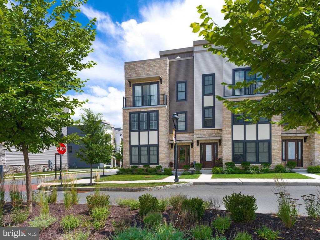 312 W SQUIRE DR, NEWTOWN SQUARE, PA 19073 — exterior