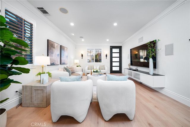 28 Boulder Creek, Irvine, CA 92602