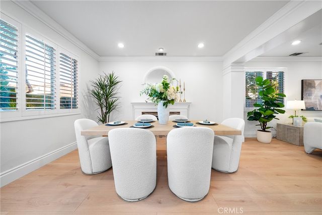 28 Boulder Creek, Irvine, CA 92602