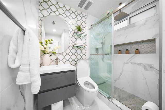 28 Boulder Creek, Irvine, CA 92602