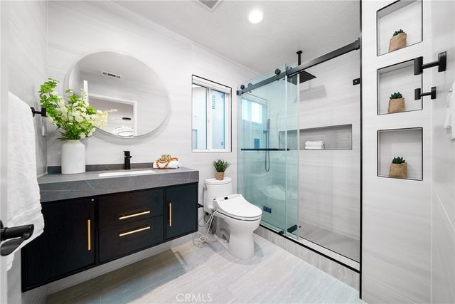 28 Boulder Creek, Irvine, CA 92602