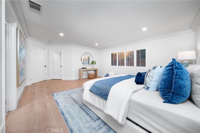 28 Boulder Creek, Irvine, CA 92602