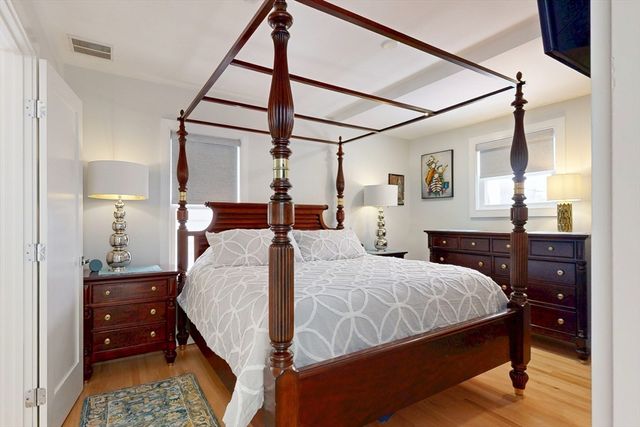 7 Madison Ave, Cambridge, MA 02140