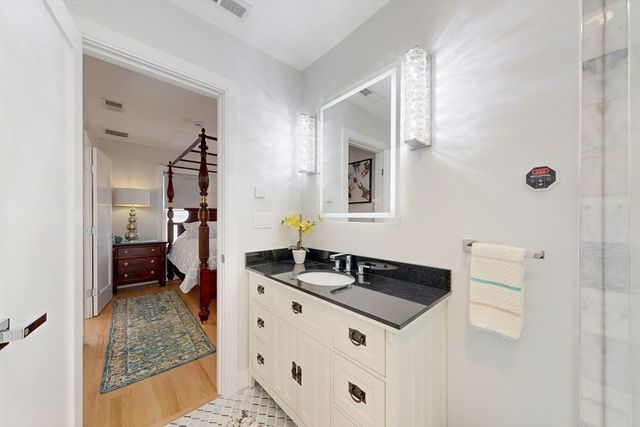 7 Madison Ave, Cambridge, MA 02140