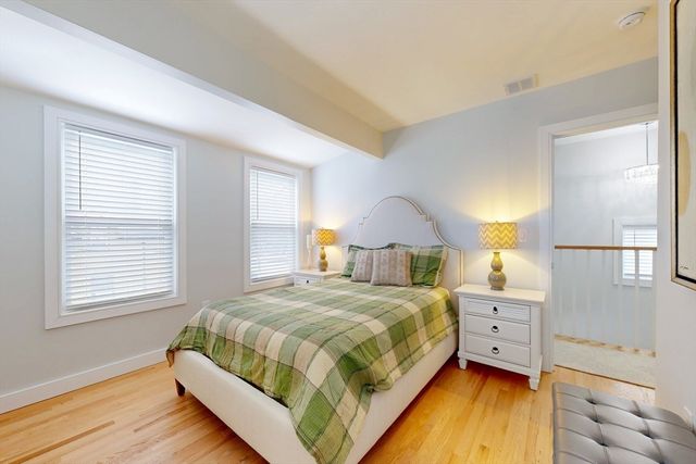 7 Madison Ave, Cambridge, MA 02140