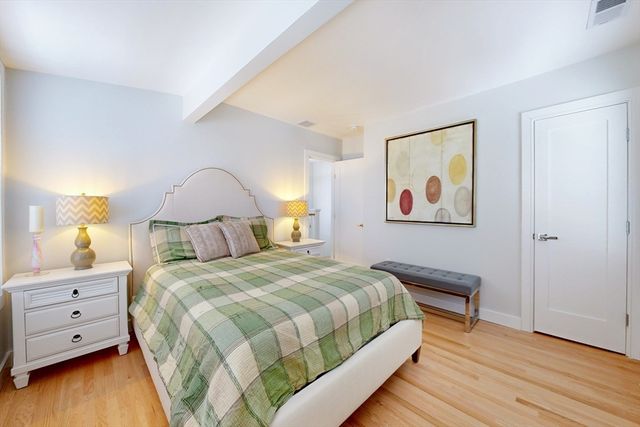 7 Madison Ave, Cambridge, MA 02140