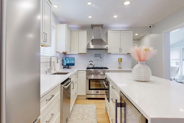 7 Madison Ave, Cambridge, MA 02140