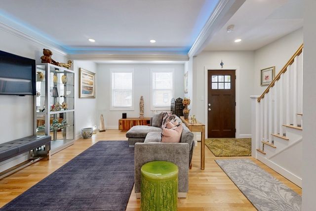 7 Madison Ave, Cambridge, MA 02140