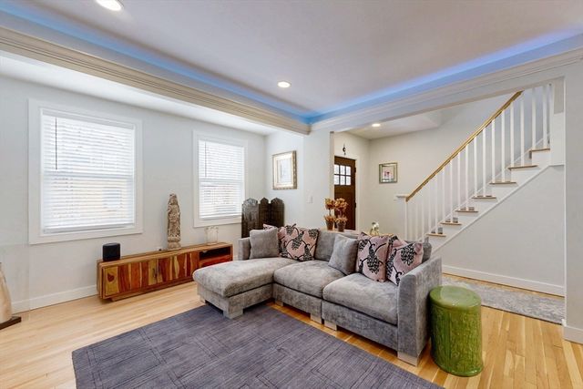 7 Madison Ave, Cambridge, MA 02140