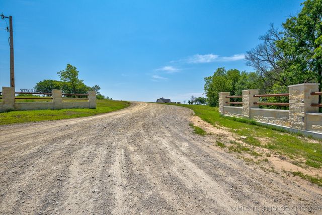 11 N 3994 Drive, Ramona, OK 74061