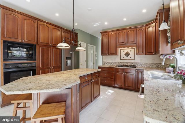 320 WHEATSHEAF DR, New Castle, DE 19720