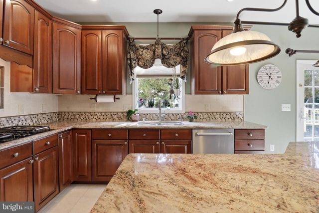 320 WHEATSHEAF DR, New Castle, DE 19720