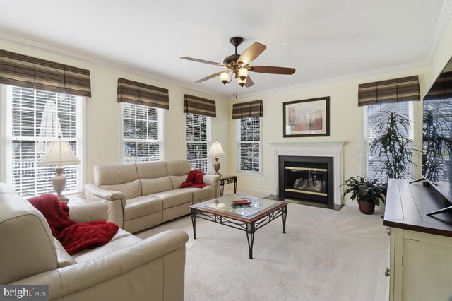 320 WHEATSHEAF DR, New Castle, DE 19720