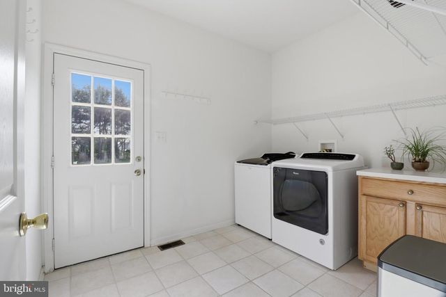 320 WHEATSHEAF DR, New Castle, DE 19720