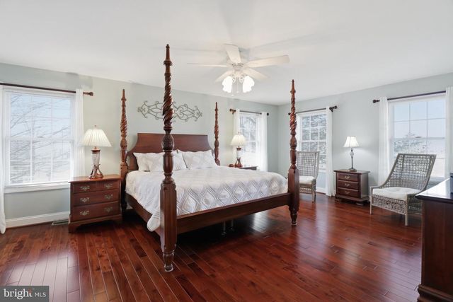 320 WHEATSHEAF DR, New Castle, DE 19720