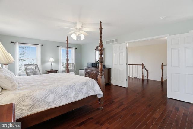 320 WHEATSHEAF DR, New Castle, DE 19720