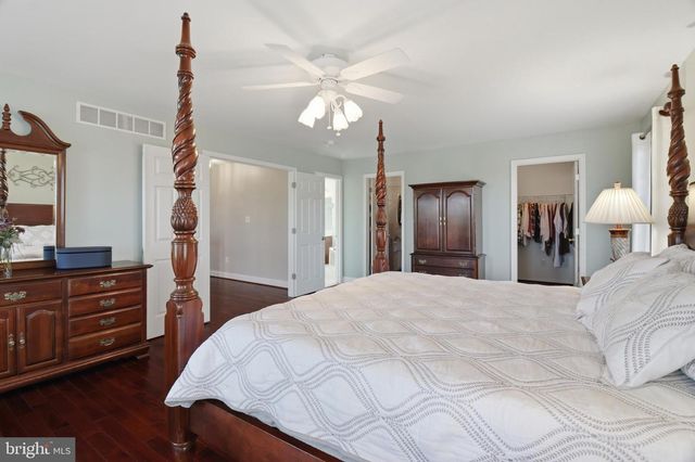 320 WHEATSHEAF DR, New Castle, DE 19720