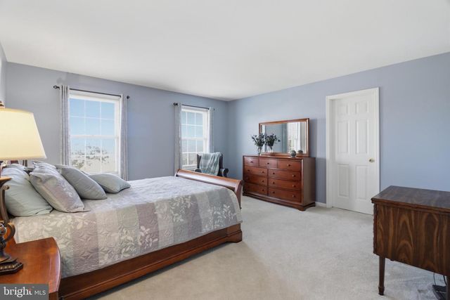 320 WHEATSHEAF DR, New Castle, DE 19720